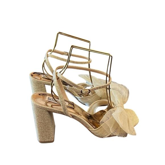 Badgley Mischika Tess Block Heel With Poof Bow Platino Evening Formal NEW  9.5 - Picture 4 of 10